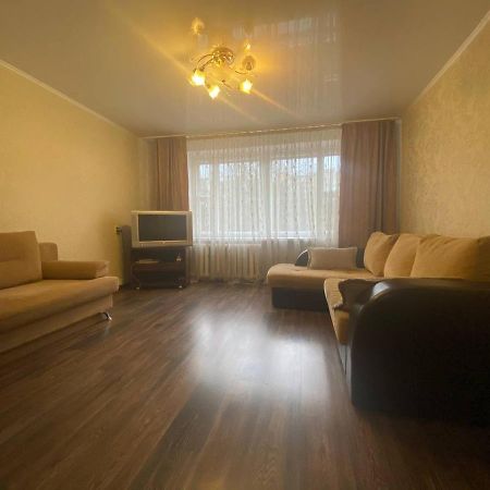Apartment At Zhukova Street Baranavichy Exterior foto