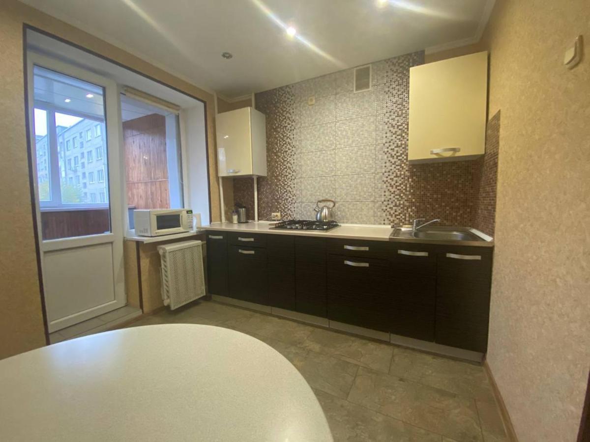 Apartment At Zhukova Street Baranavichy Exterior foto